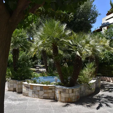Marousi Escape - 5 Mins Walking Away From Train - Metro Villa Athene Buitenkant foto