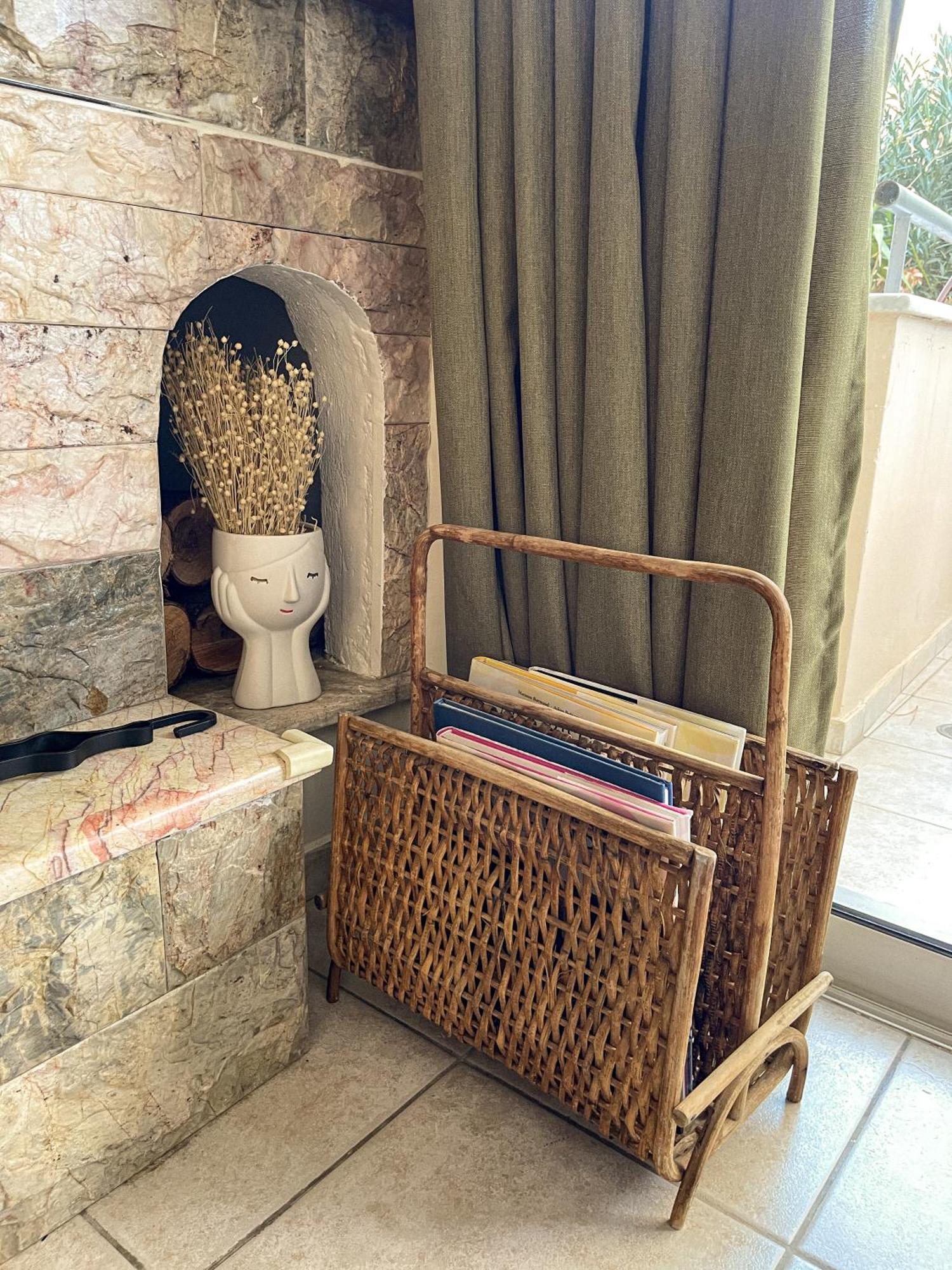 Marousi Escape - 5 Mins Walking Away From Train - Metro Villa *